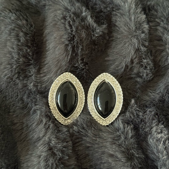 Heaven Mayhem Le Noir Earrings - Picture 2 of 3